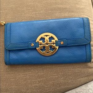Tory burch wallet